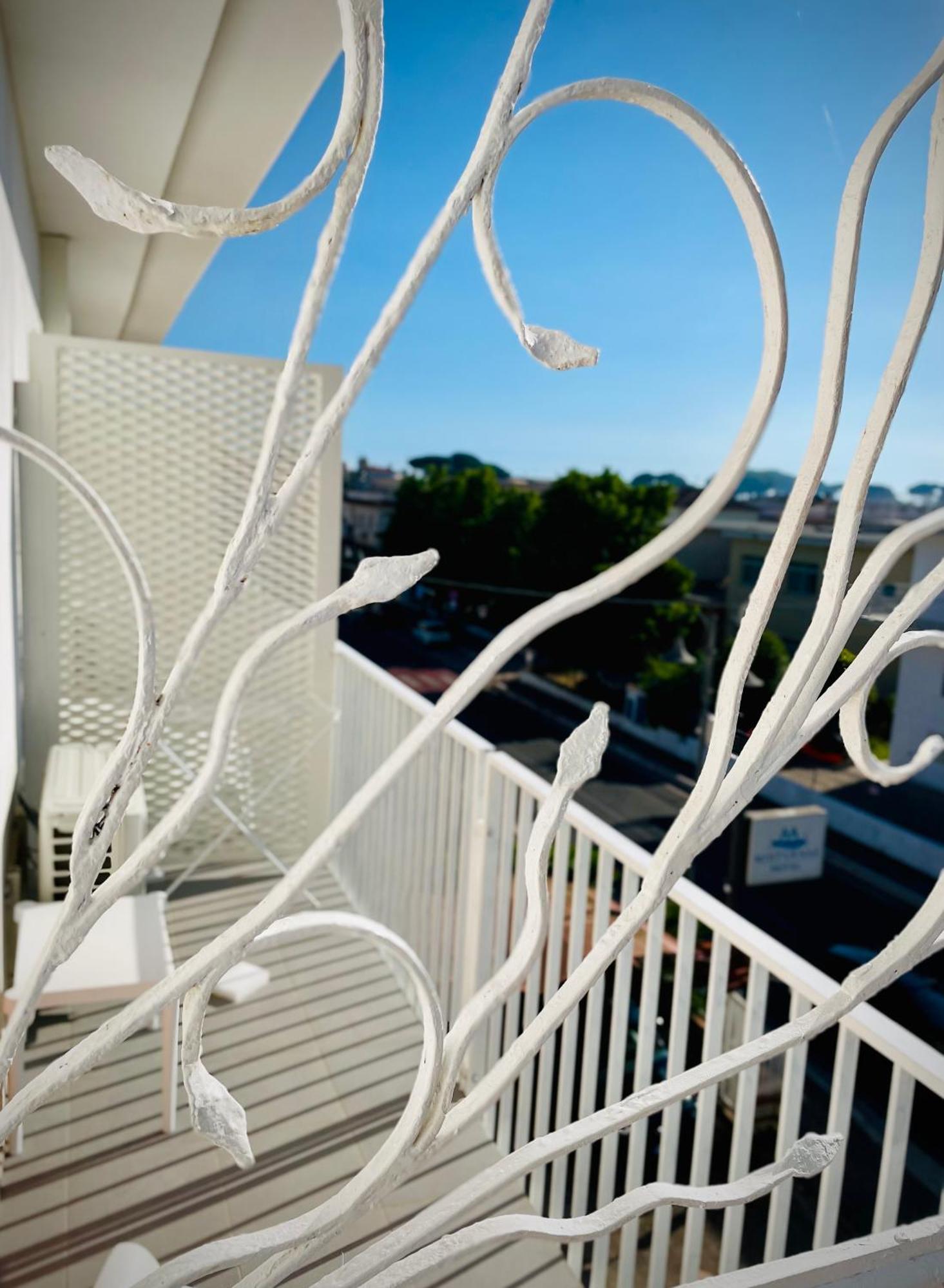 Minturnae Hotel Скаури Екстериор снимка