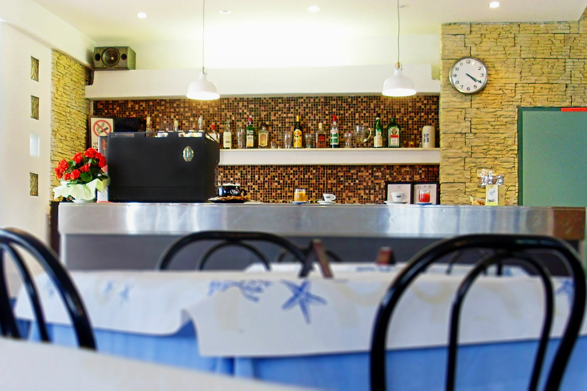 Minturnae Hotel Скаури Екстериор снимка