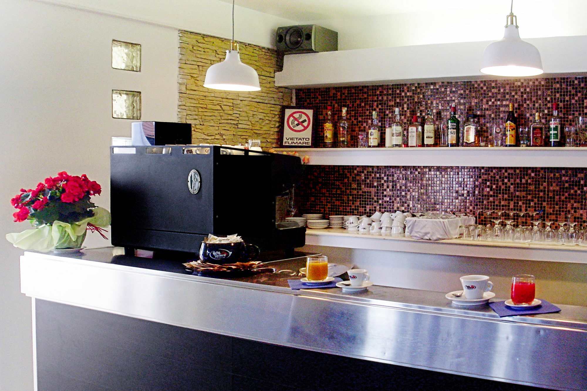 Minturnae Hotel Скаури Екстериор снимка