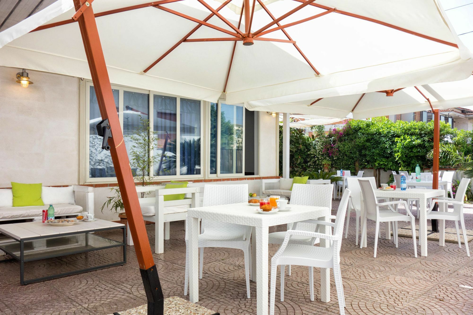 Minturnae Hotel Скаури Екстериор снимка