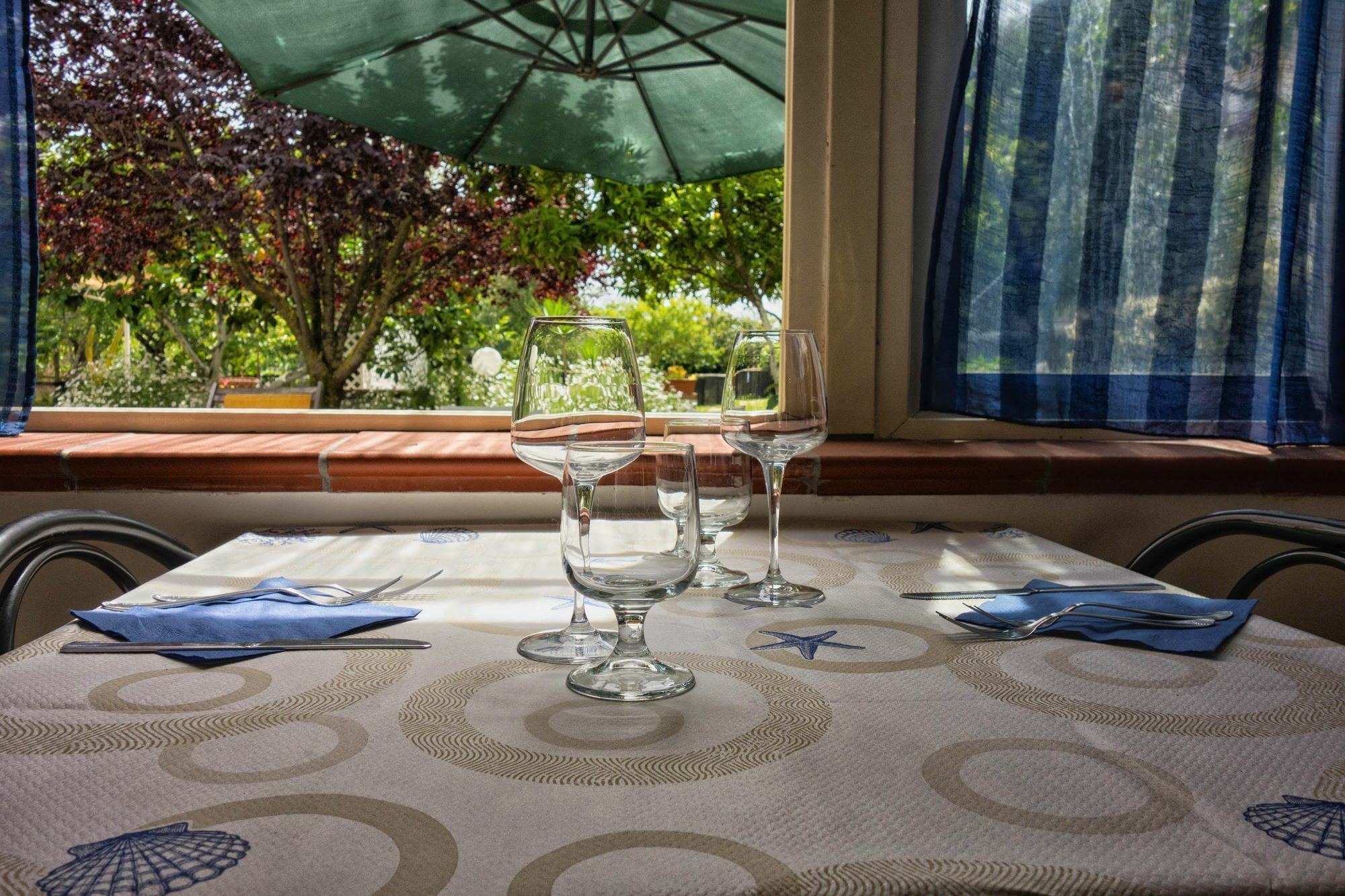 Minturnae Hotel Скаури Екстериор снимка